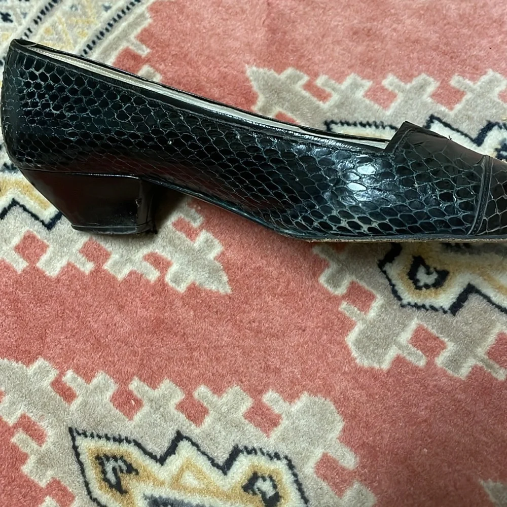 Lanvin Women’s Black Low Heel Snake Skin Design Shoe size 6 1/2